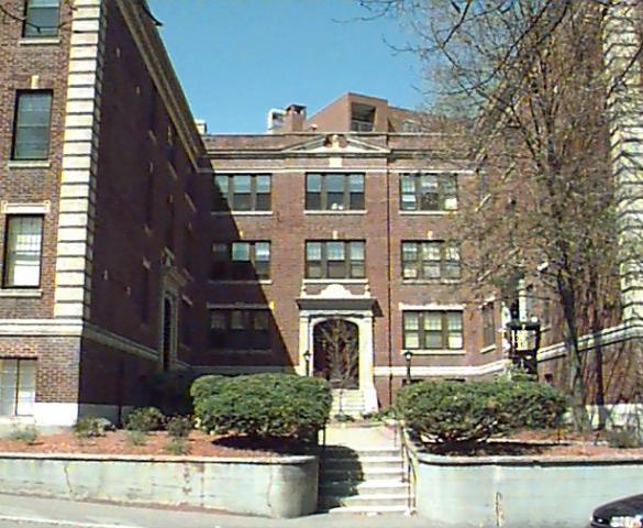150 St Paul facade